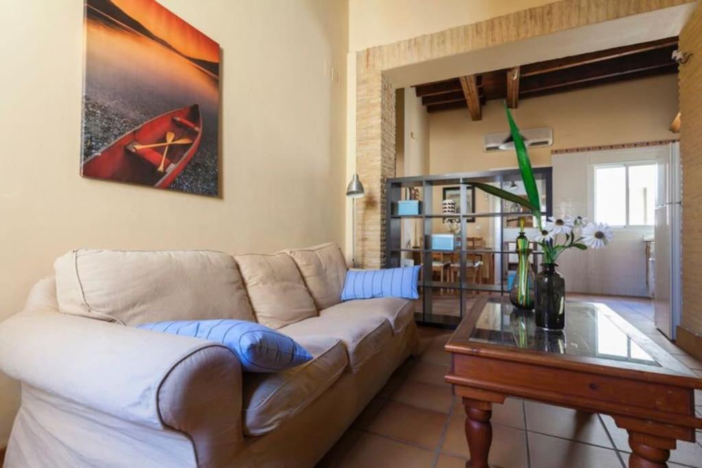 Precioso - Localizacion Perfecta **wifi - A/c** Apartamento